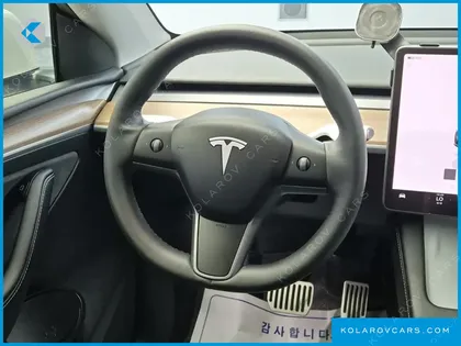TESLA MODEL Y RWD