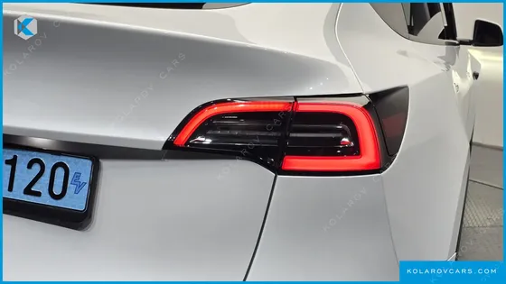 TESLA MODEL Y RWD