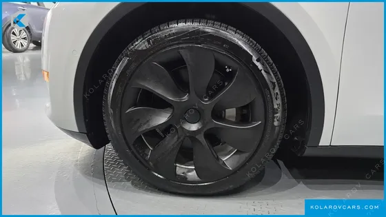 TESLA MODEL Y LONG RANGE AWD