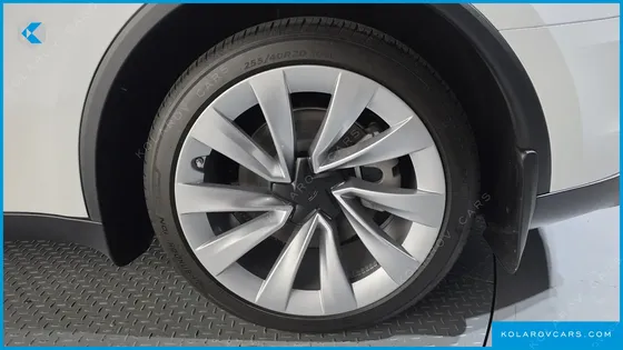 TESLA MODEL Y PREMIUM LONG RANGE AWD