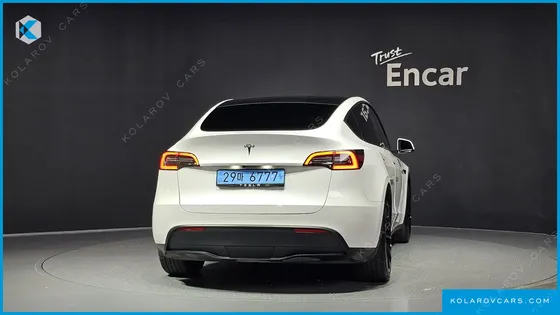 TESLA MODEL Y STANDARD RANGE RWD