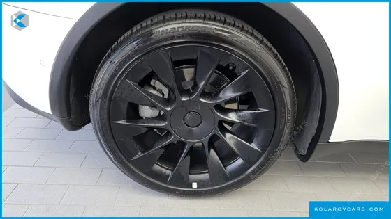 TESLA MODEL Y STANDARD RANGE RWD