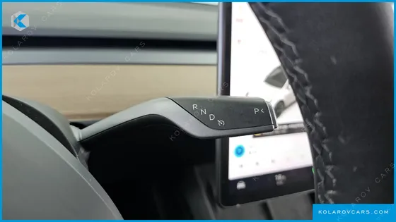 TESLA MODEL Y STANDARD RANGE RWD
