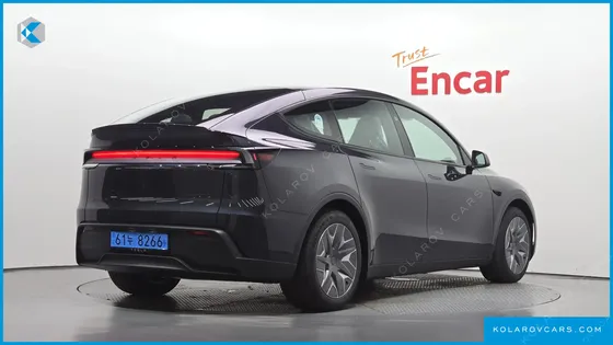 TESLA MODEL Y L LONG RANGE AWD
