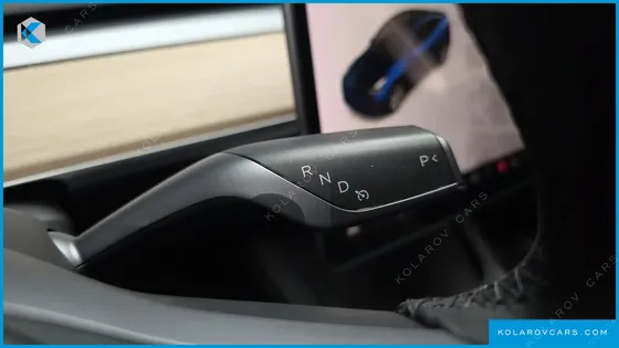 TESLA MODEL Y STANDARD RANGE RWD