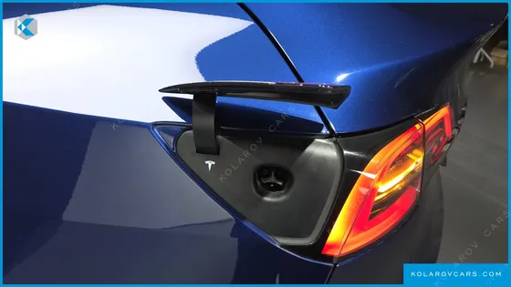 TESLA MODEL Y STANDARD RANGE RWD