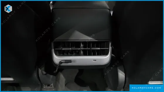 TESLA MODEL Y STANDARD RANGE RWD