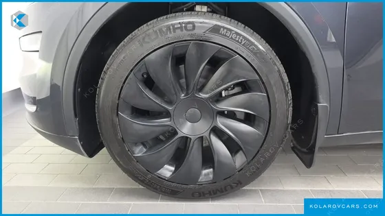 TESLA MODEL Y RWD