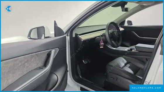 TESLA MODEL Y LONG RANGE AWD