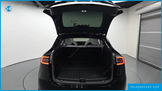 TESLA MODEL Y LONG RANGE AWD