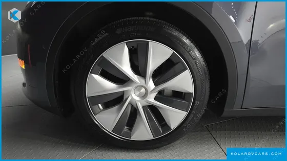 TESLA MODEL Y LONG RANGE AWD