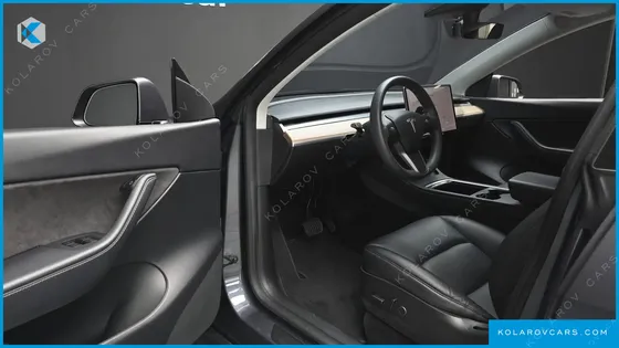 TESLA MODEL Y LONG RANGE AWD