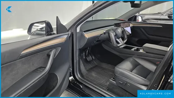 TESLA MODEL Y LONG RANGE AWD
