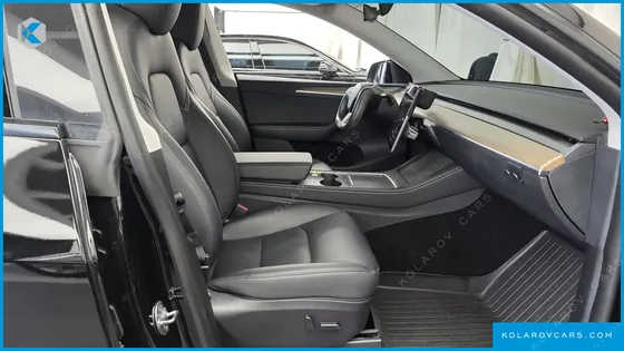 TESLA MODEL Y LONG RANGE AWD