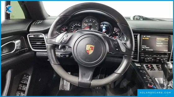 PORSCHE PANAMERA 4.8 GTS