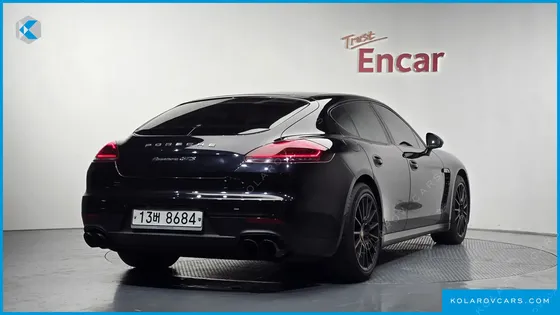 PORSCHE PANAMERA 4.8 GTS