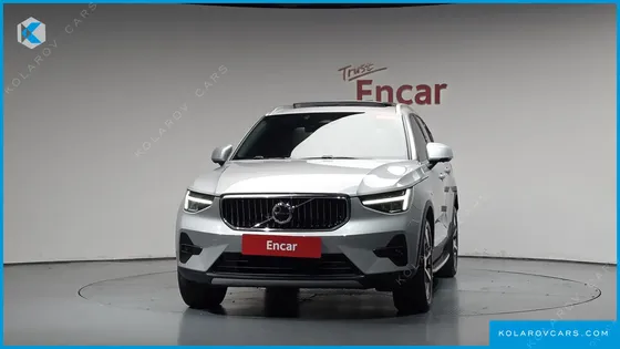 VOLVO XC40 B4 ULTIMATE BRIGHT