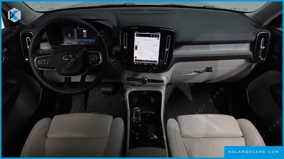 VOLVO XC40 B4 ULTIMATE BRIGHT