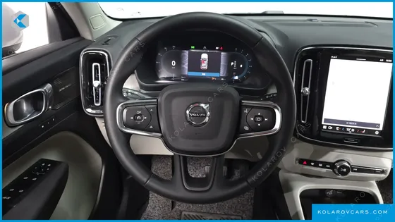 VOLVO XC40 B4 ULTIMATE BRIGHT