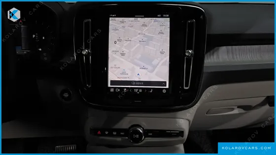 VOLVO XC40 B4 ULTIMATE BRIGHT