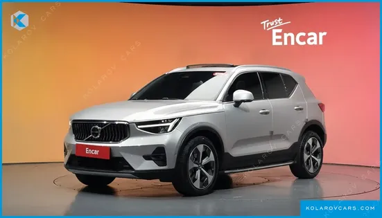 VOLVO XC40 B4 ULTIMATE BRIGHT