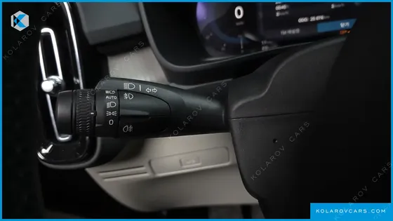 VOLVO XC40 B4 ULTIMATE BRIGHT