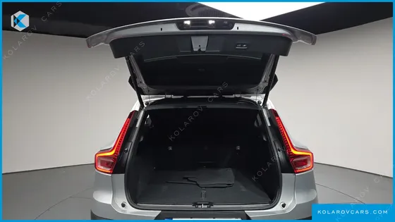 VOLVO XC40 B4 ULTIMATE BRIGHT