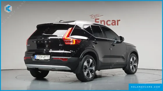 VOLVO XC40 B4 ULTIMATE BRIGHT