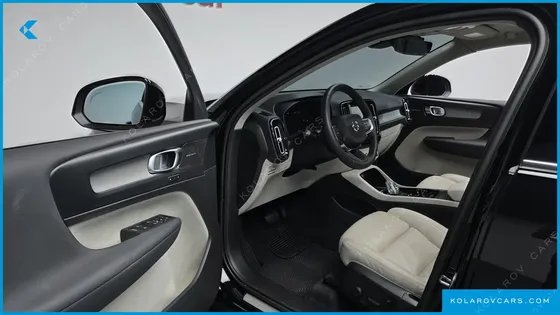VOLVO XC40 B4 ULTIMATE BRIGHT