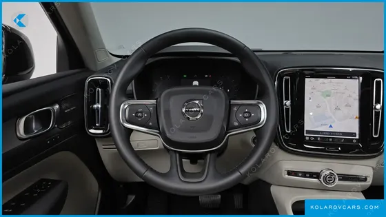 VOLVO XC40 B4 ULTIMATE BRIGHT