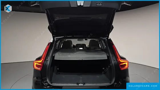 VOLVO XC40 B4 ULTIMATE BRIGHT