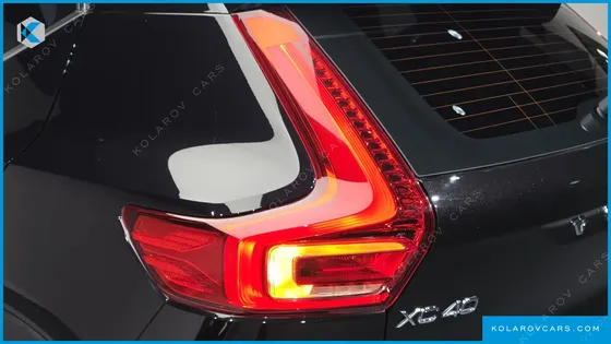 VOLVO XC40 B4 ULTIMATE BRIGHT