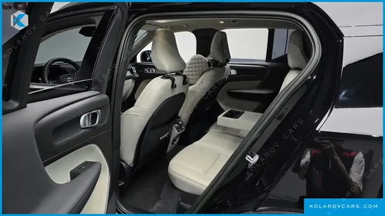 VOLVO XC40 B4 ULTIMATE BRIGHT