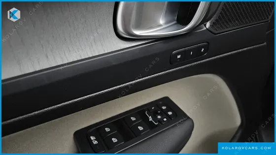 VOLVO XC40 B4 ULTRA BRIGHT