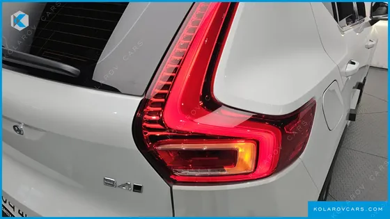 VOLVO XC40 B4 ULTRA BRIGHT