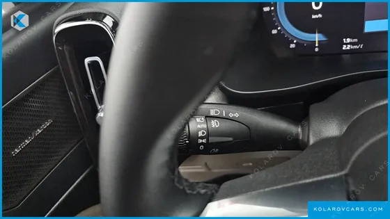 VOLVO XC40 B4 ULTRA BRIGHT