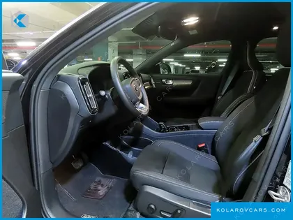 VOLVO XC40 B4 BLACK EDITION