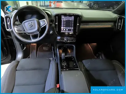 VOLVO XC40 B4 BLACK EDITION
