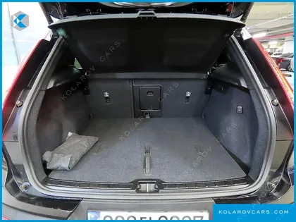 VOLVO XC40 B4 BLACK EDITION