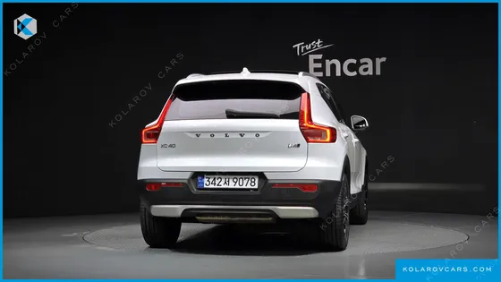 VOLVO XC40 B4 INSCRIPTION