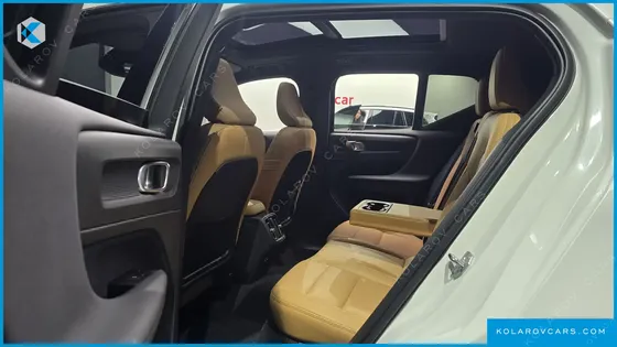 VOLVO XC40 B4 INSCRIPTION