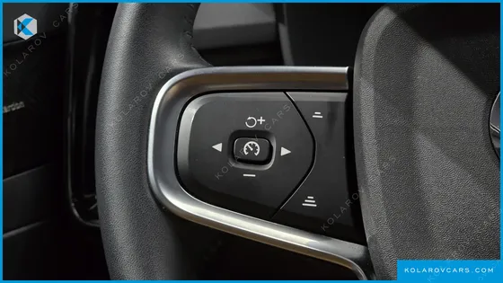 VOLVO XC40 B4 INSCRIPTION