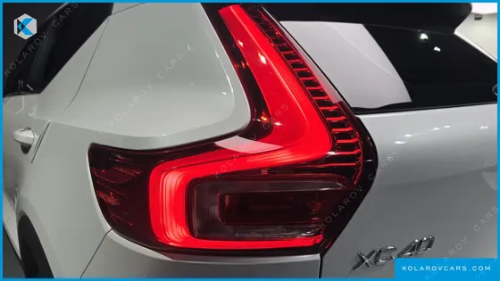 VOLVO XC40 B4 INSCRIPTION