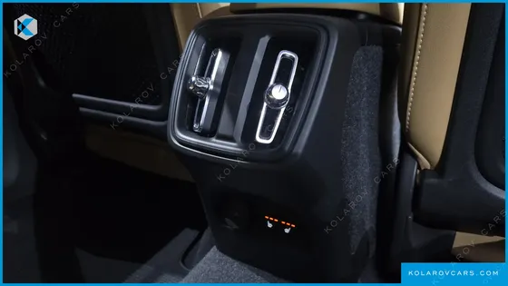 VOLVO XC40 B4 INSCRIPTION