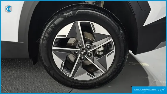 HYUNDAI TUCSON GASOLINE 1.6 TURBO 2WD
