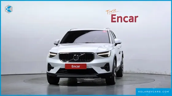 VOLVO XC40 B4 ULTIMATE BRIGHT
