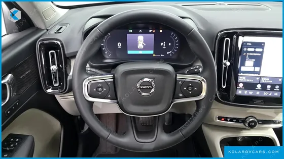 VOLVO XC40 B4 ULTIMATE BRIGHT