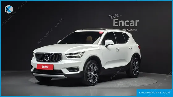 VOLVO XC40 B4 INSCRIPTION