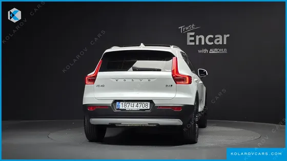 VOLVO XC40 B4 INSCRIPTION