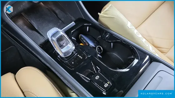 VOLVO XC40 B4 INSCRIPTION